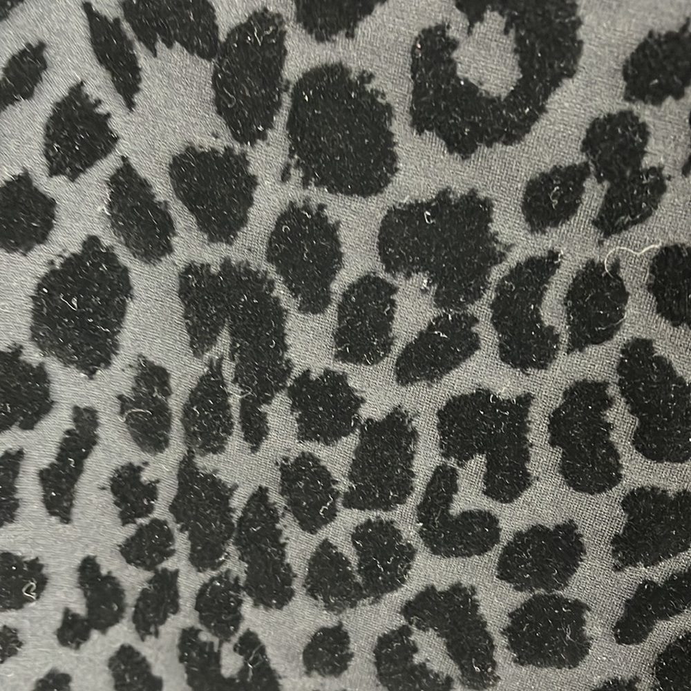 Torrid 4 slim fix nwt leopard velvet - Picture 6 of 6